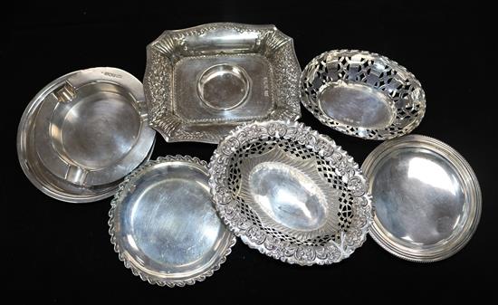A small silver inkstand (lacking bottle), five various silver dishes and a silver ashtray (7)